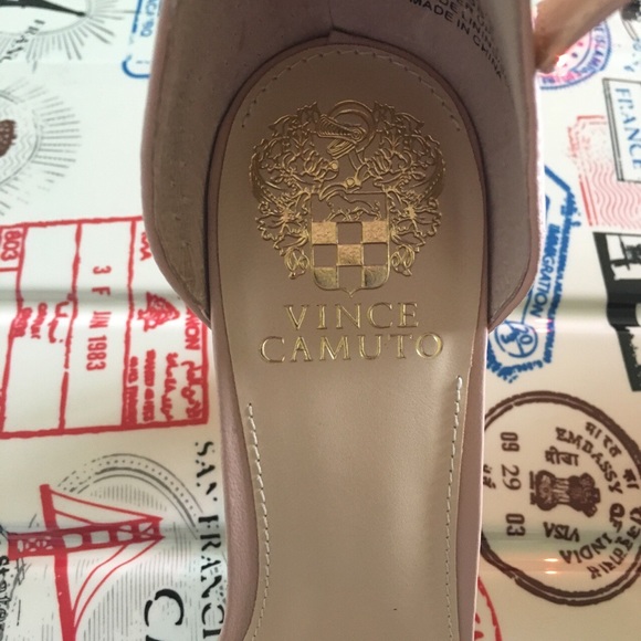 Vince Camuto Nude Heels - Picture 3 of 3